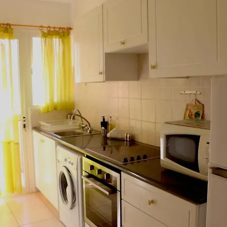 Apartment Central 2 Bedroom In Kato *